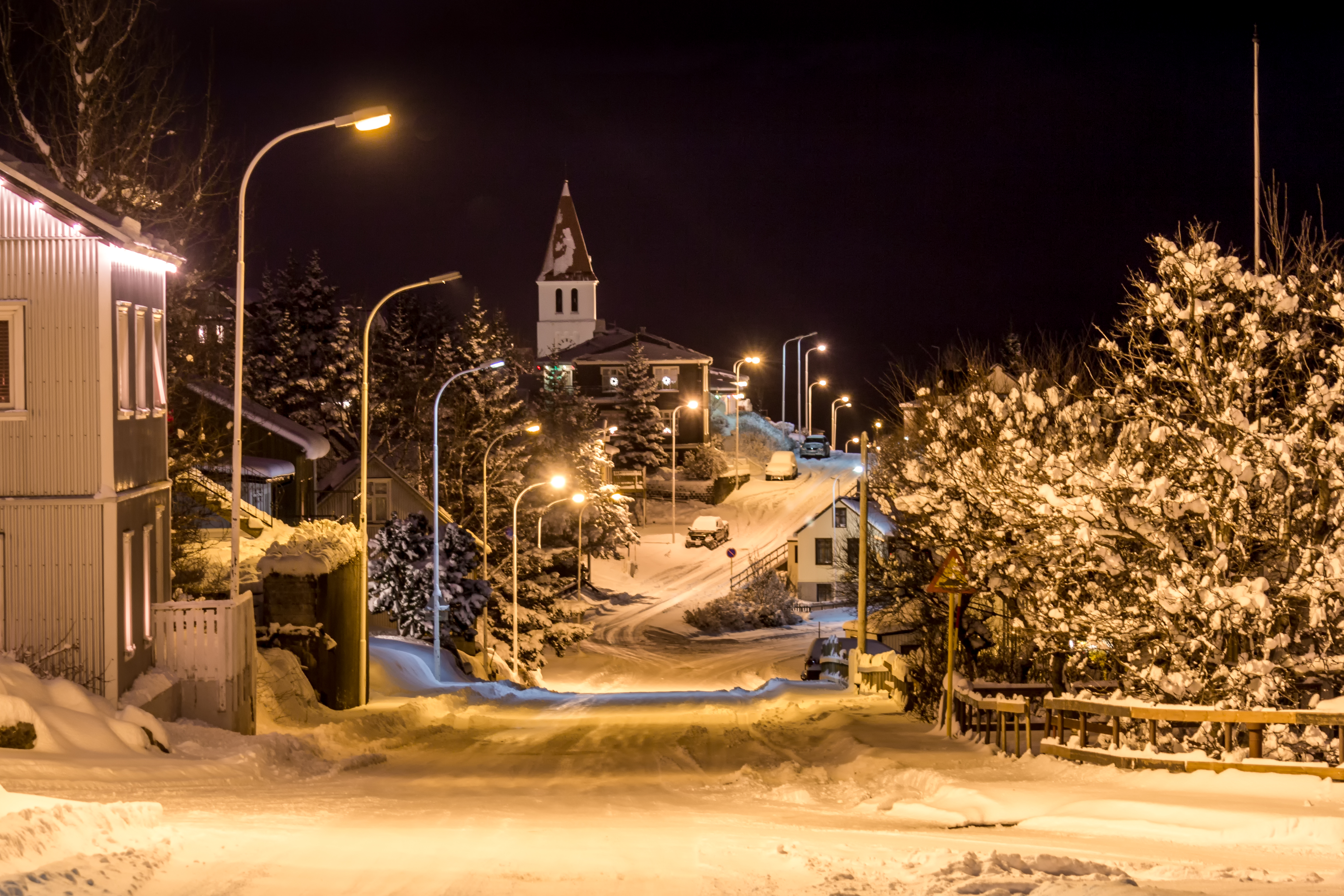 The town of Sigló covered in snow