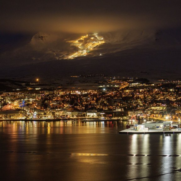 akureyri-night-pano